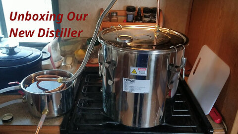 Unboxing the Vevor 5 Gal. Still: First Impressions & Pure Distilled Water Magic!