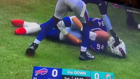Bills DE Landon Jackson Got Hurt On This Ollie Gordon Run
