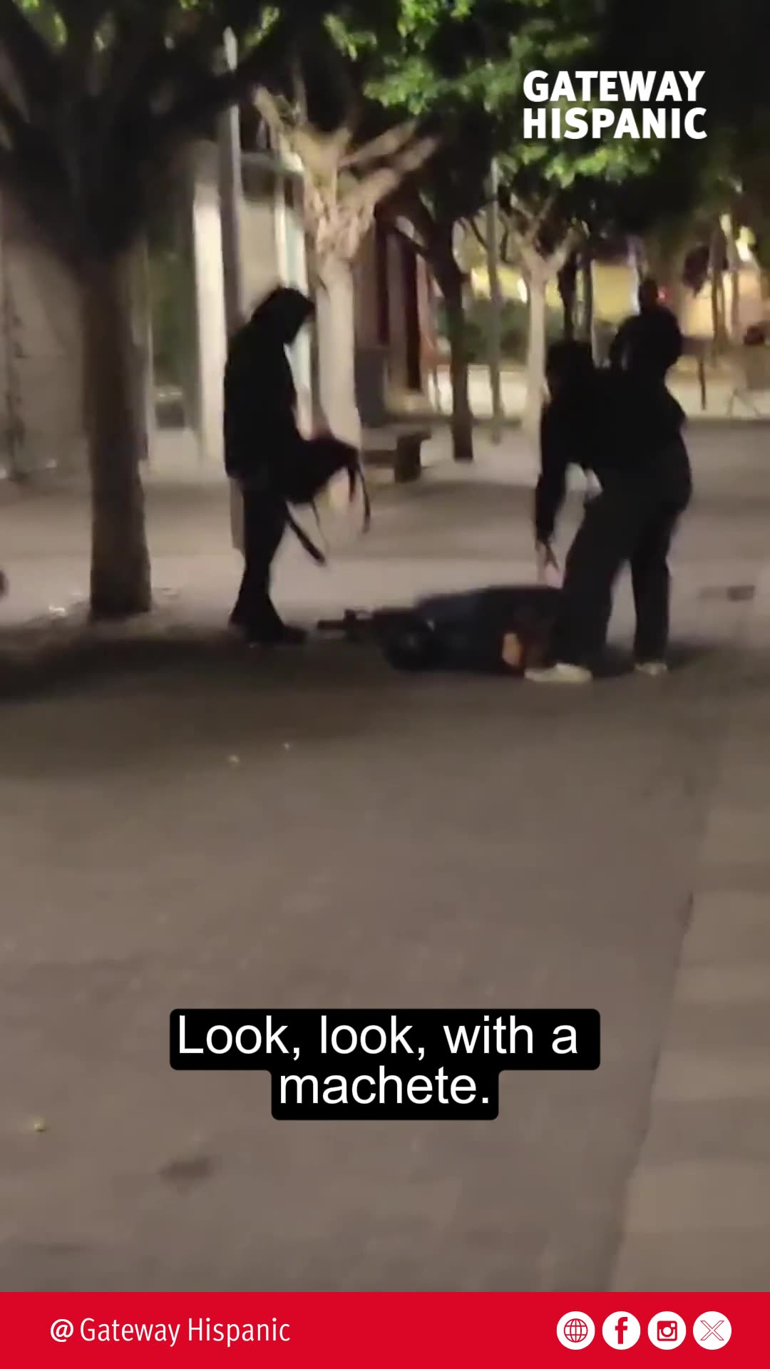 Inmigrante magrebí ataca con machete a una mujer en Barcelona