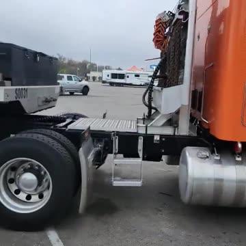 NOTHING GOES ACCORDING TO PLAN #ourtruckinglife #reallifetruckers #truckdrivers #atruckerslife