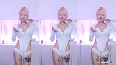 Korean girl live streaming