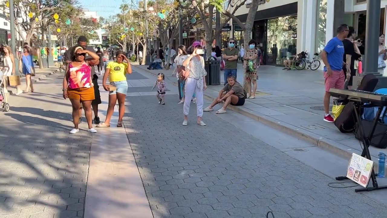 Street Entertainer