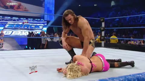 SmackDown- Kelly Kelly vs. Michelle McCool ⁨@wwefree⁩