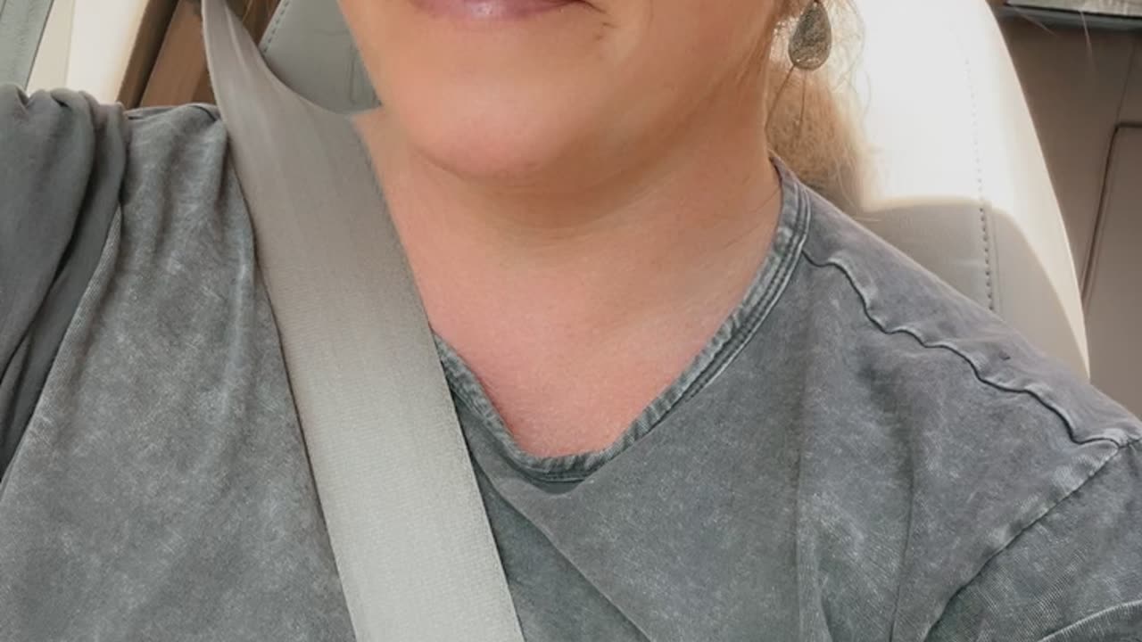 Just hopping on to say a big hello and welcome😁