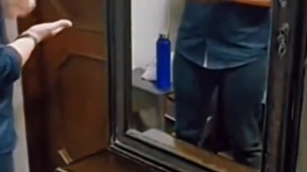 😨👻 Mysterious Encounter in New York: What's Happening? | TheHauntingHour