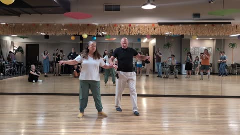 West Coast Swing @ Studio 22 with Wes Neese 20250709 220100226