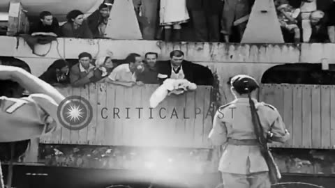 J£wish refugees from Europe on boats in the 1940s.