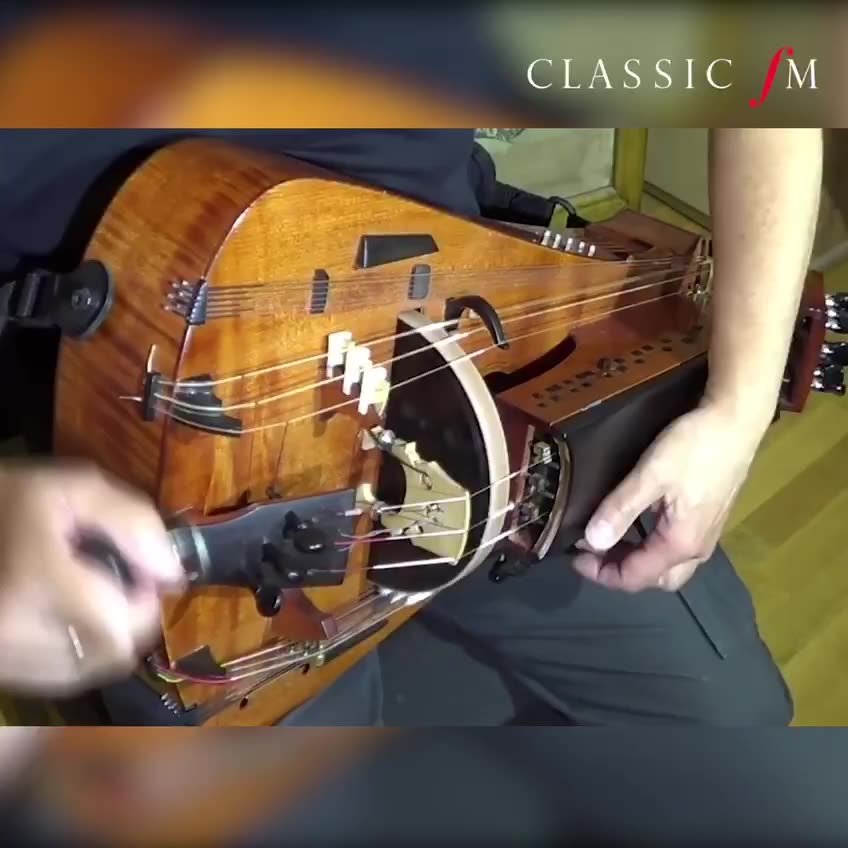 AN HURDY-GURDY WITH SOUND🤩 TO GIVE YOU GOOSEBUMPS