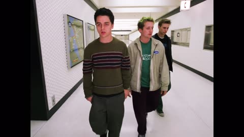 Green Day - When I Come Around [Official Music Video] (4K Upgrade) HD