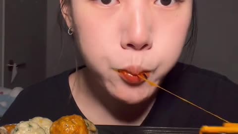 Ramyeon with dumplings