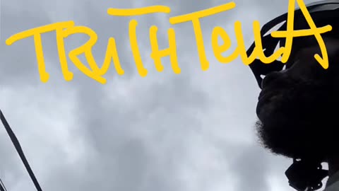 WHITEBOY RUNS UP ON OG CALI & OG CALI SCARED ACTS LIKE HE HAS A GUN