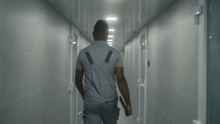 緊急協議—調査を即時指示！