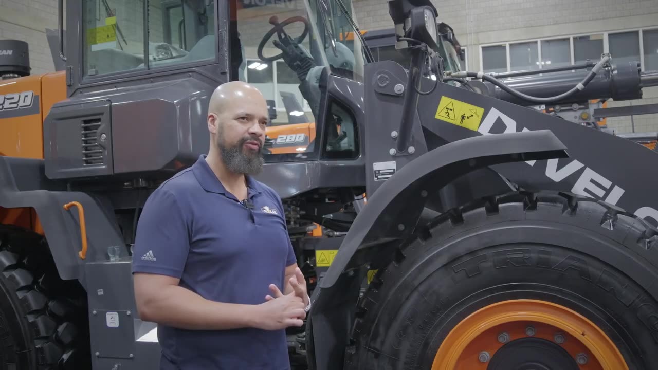 Elvaan Presents DEVELON DL220 Wheel Loader Walkaround