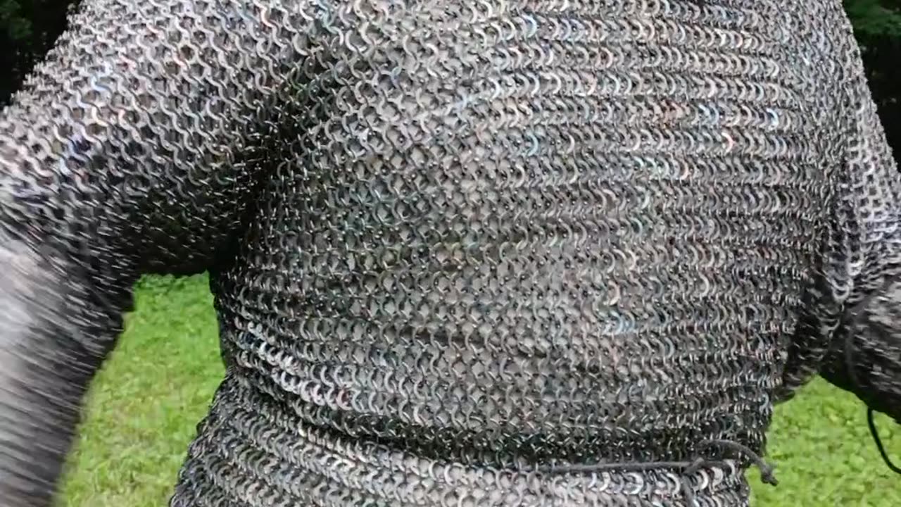 Fat guy in Mail shirt