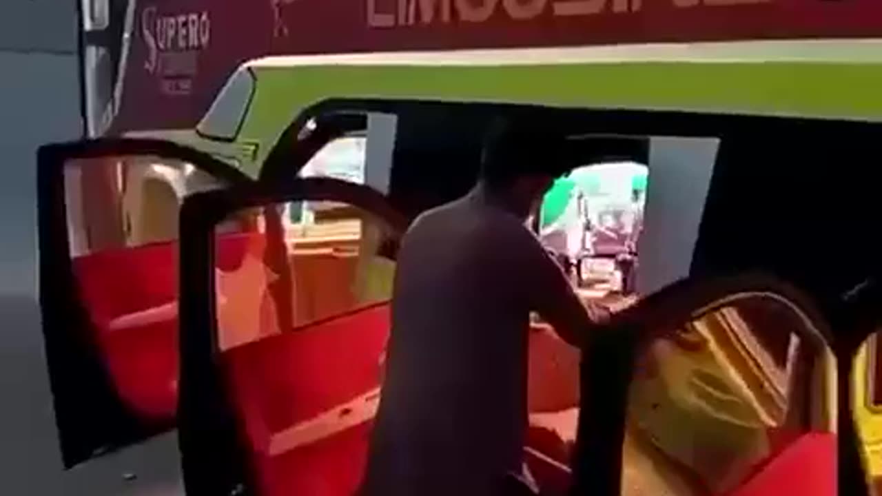 🤯✨ Pakistani Buses with Inside Business Class Seats! | FeedMyCuriosity