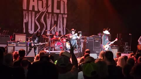 Faster pussycat ( live)