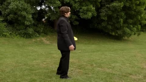 😂🏞️ Unexpected Frisbee Fails in the Park! | FunFM