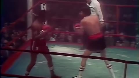 Carlos Monzon vs Jose Napoles - Feb 09 1974 - Paris, France
