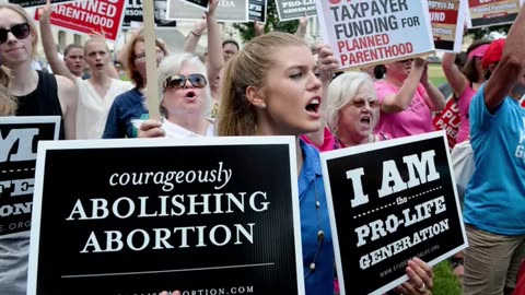 Retiran fondos federales a Planned Parenthood