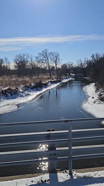 Salt Creek Still Flowing Despite the Cold