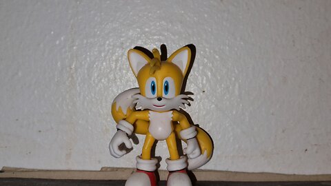 Jakks Pacific 4 inch Miles "Tails"Prower Figure Review