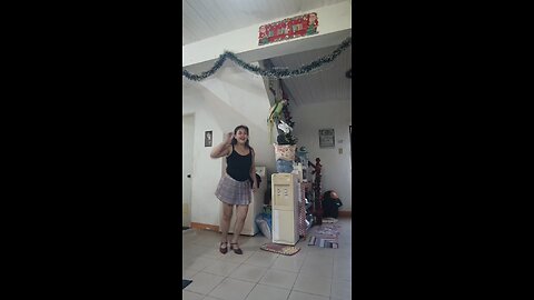 Trying this trend with this Skirt hahaha😂