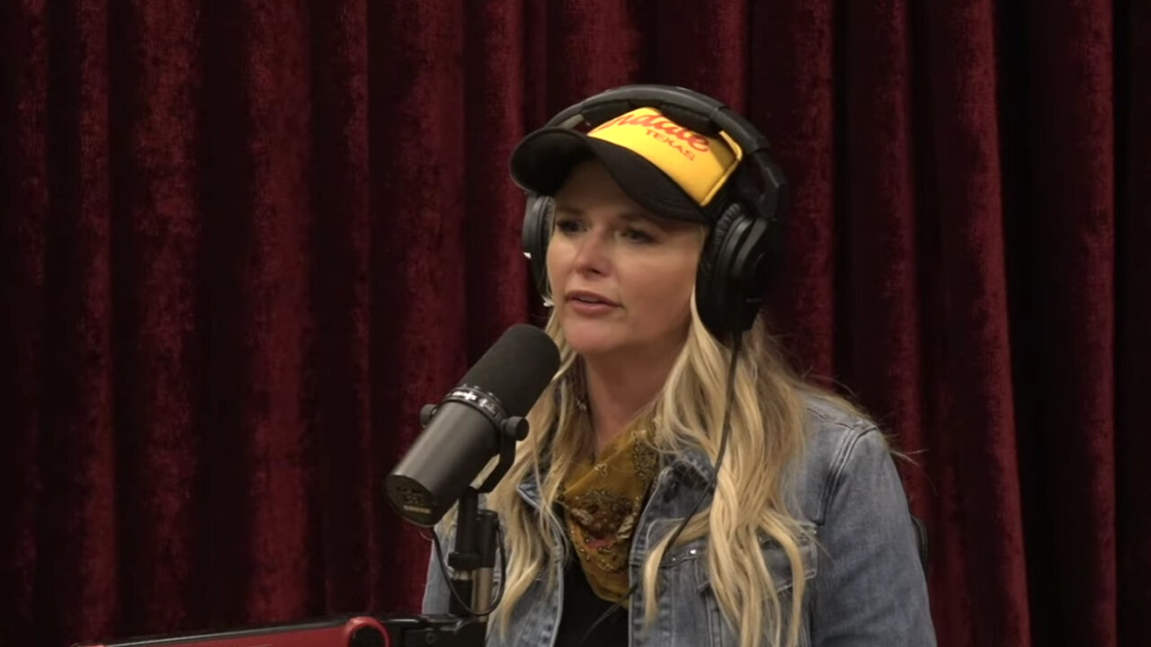 Joe Rogan Experience #2402 - Miranda Lambert – Podcast Recap