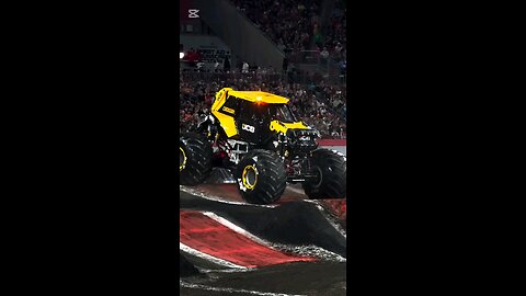 standing car liwa sports USA sports car flying car #offroadcar #atv #funny #atvmudding #offroad