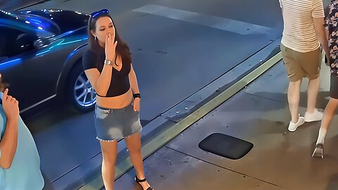 Candid Sexy Smoking Woman 668