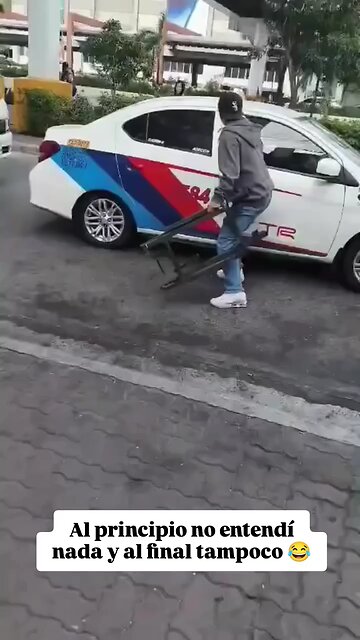 Esa caída por las escaleras fue de película #Viral #entretenimiento #guayaquil #fypシ #usa