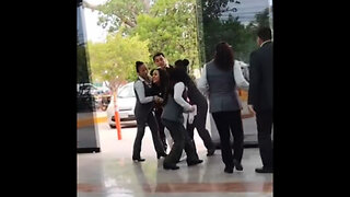 Detienen a una mujer en Cancún cuando intentaba robar
