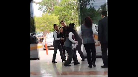 Detienen a una mujer en Cancún cuando intentaba robar