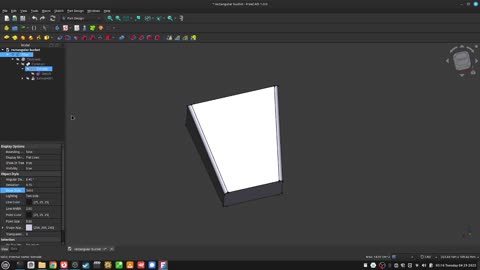21_what is the difference between the model panel and the combo view?