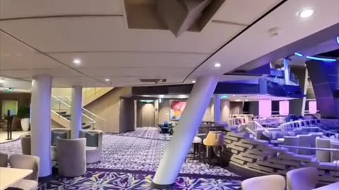 Ovation of the Seas Deck 5: Reservations Needed? Two70° Lounge Guide