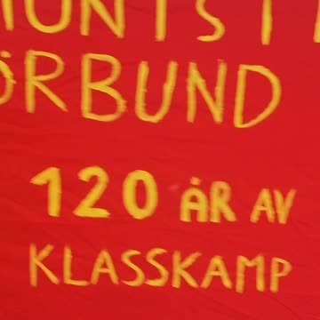 The Red Banner: 120 är av klasskamp