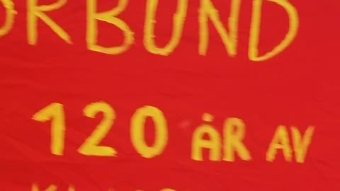 The Red Banner: 120 är av klasskamp