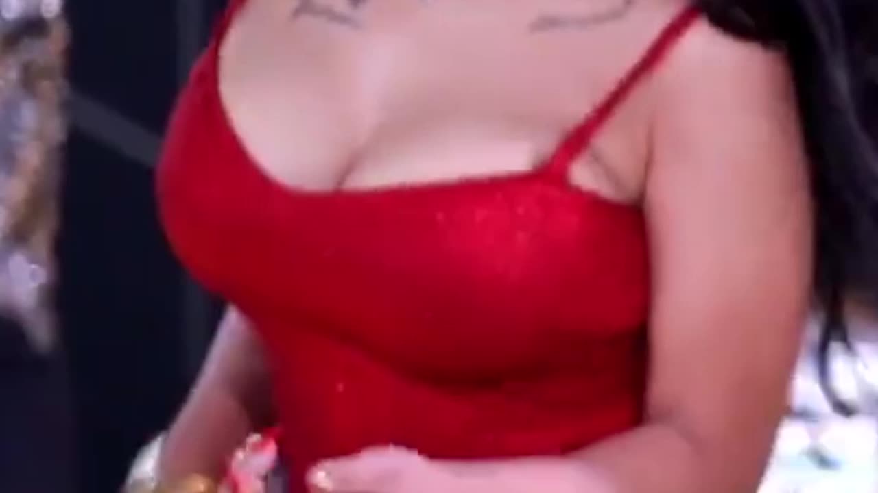 انظر إلى زيها، أروع رقصة للبنات - كنت أؤدي من أجل رقصات الرفاهية 2025