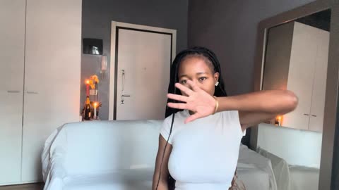 DRESSES TRY ON HAUL： BADDIE