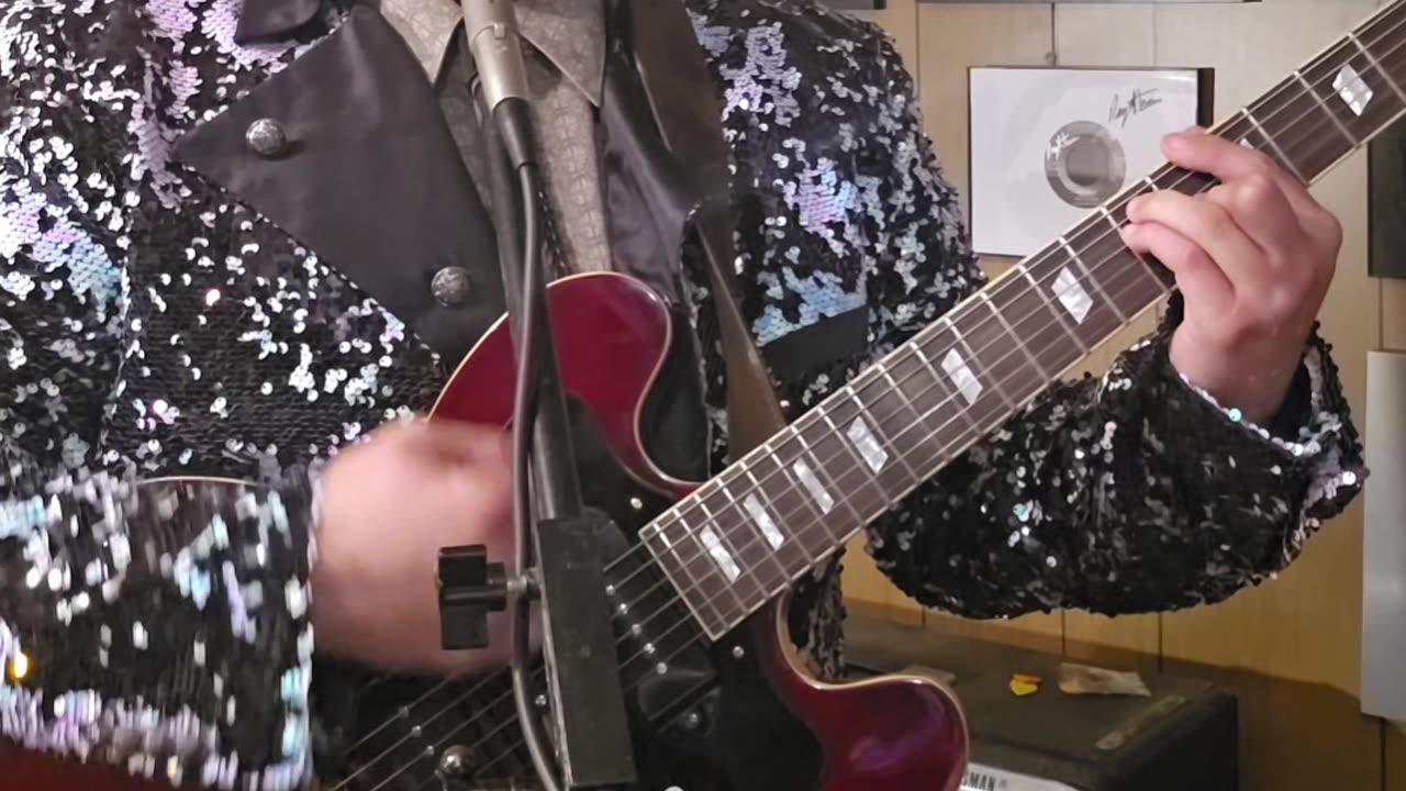 Cover of Pat Boone - Run to me baby.