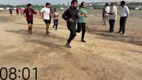 Viral: 1600 meter running timing for girls | delhi police constable girls timing
