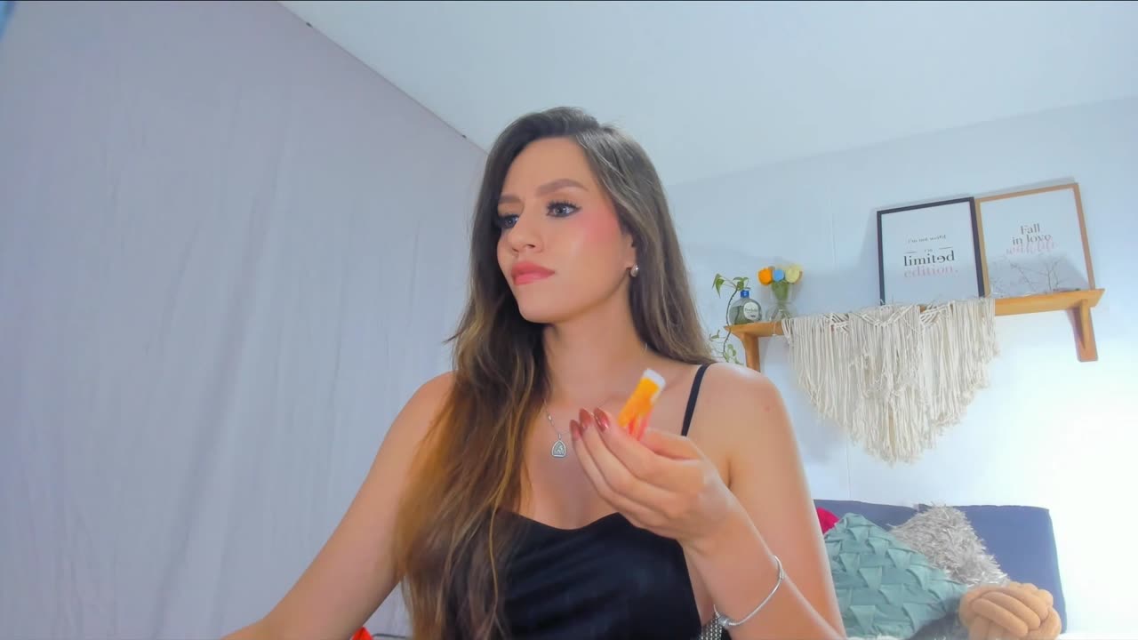 Just out here being your favorite distraction