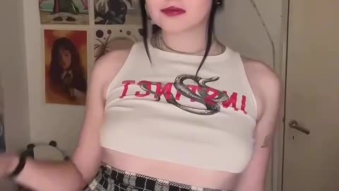 Give attention to this tgirl