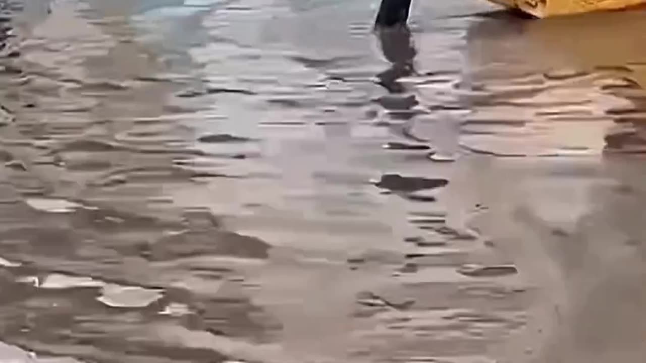 🌊Massive flooding due to heavy rainfall in Aden, Yemen.(19.08.2025)