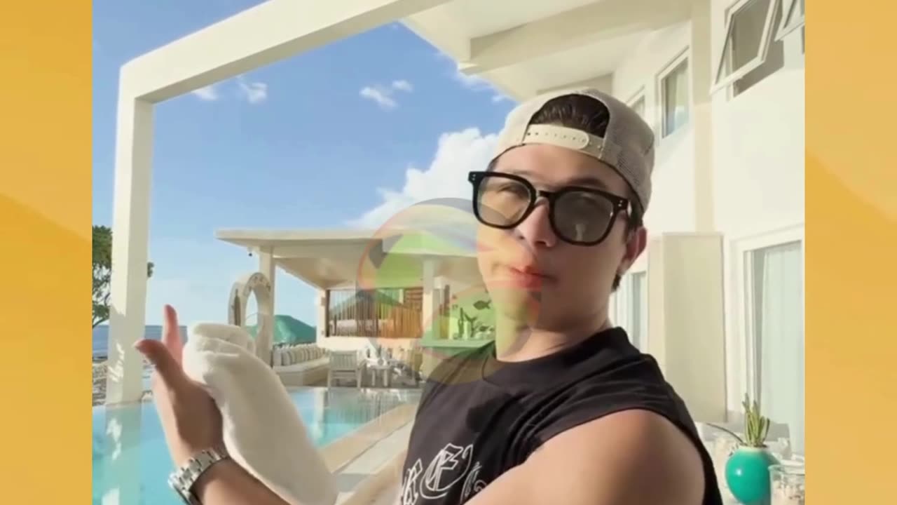 Collecting moments, not things. 📸❤ This world is too beautiful to stay in one place.