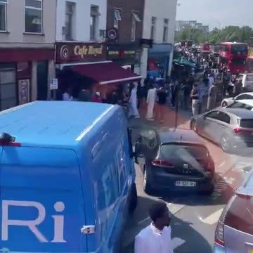 London is really unrecognisable, it looks like Islamabad.