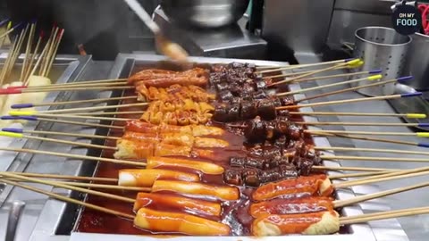 This Is Absolute Chaos! People Fight to Get in Line for Market Fish Cakes | Korean Street Food
