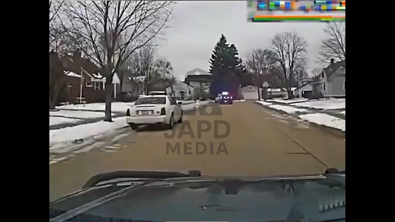 Man Crashes Into Home in High-Speed Police Chase #policechase #japd