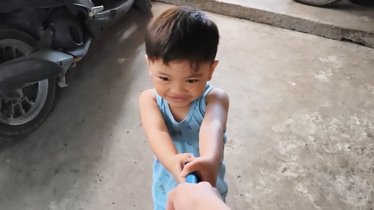 Dili Ihatag Ni Grey Ang Lighter