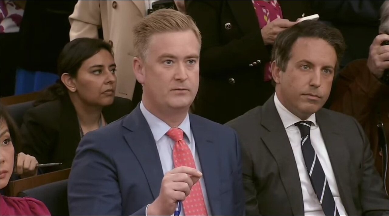 Doocy to Leavitt: Does Trump Wish He Was A Judge, Not President 🤣