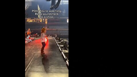 #RebaMcntire #Sombodyshouldleave